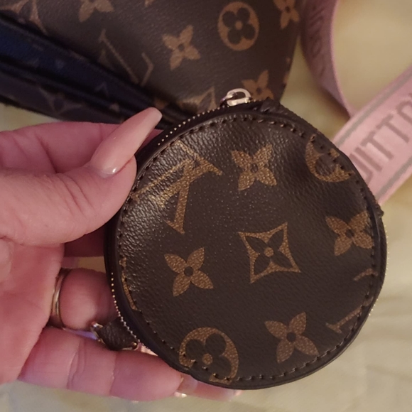 Purse - Picture 2 of 4